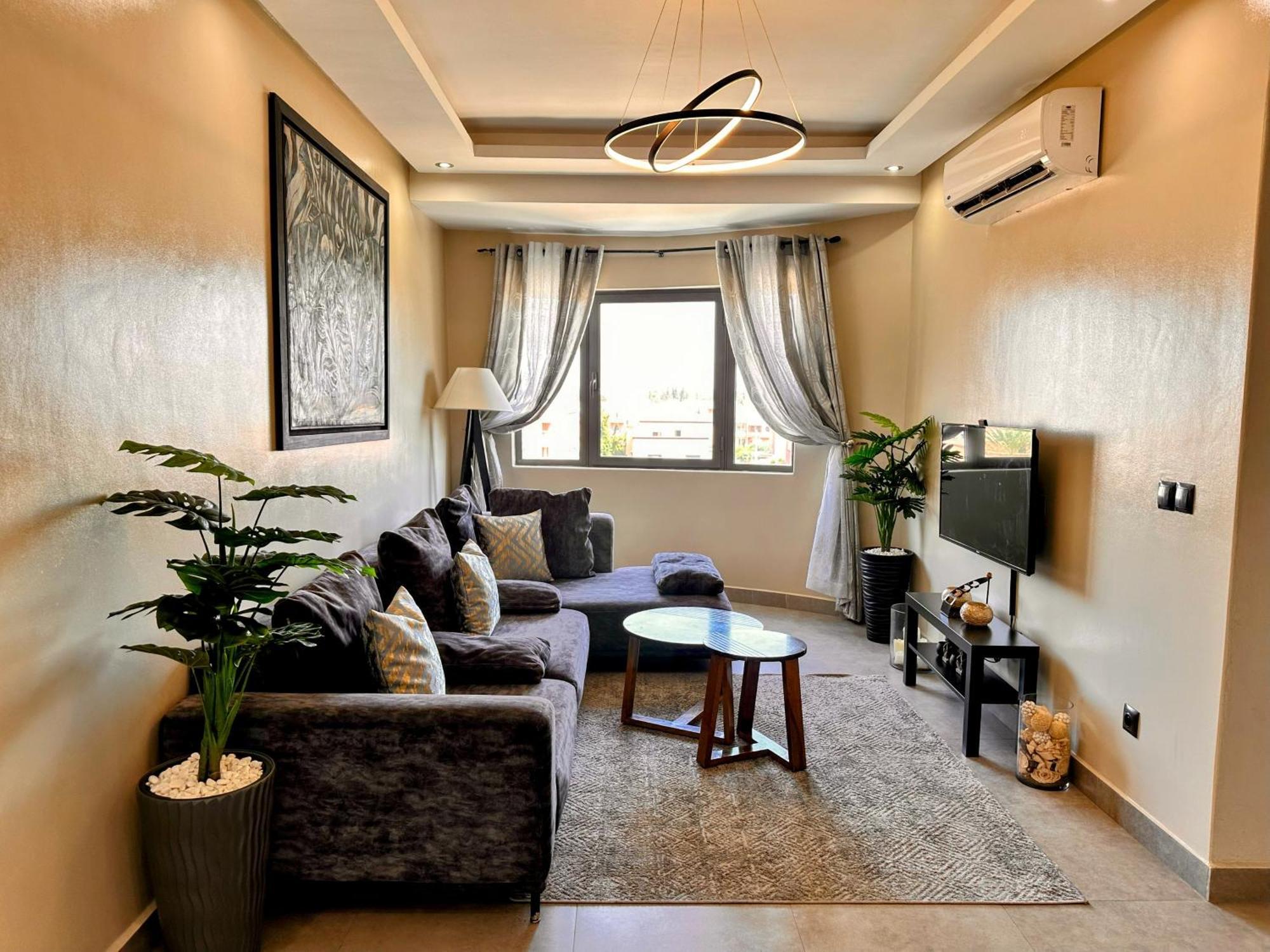 Moderne, Lumineux & Spacieux Avec Balcon -Central -Wifi-Smart Tv-Clim Marrakesh Exterior foto